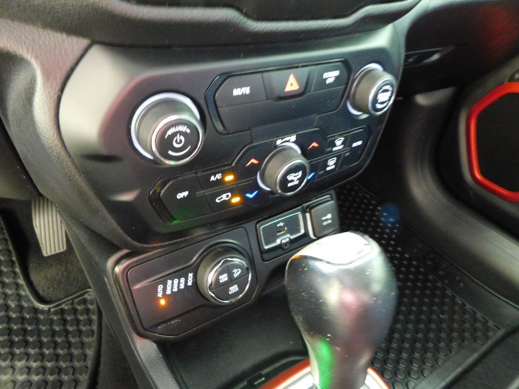 2020 Jeep Renegade Image 16