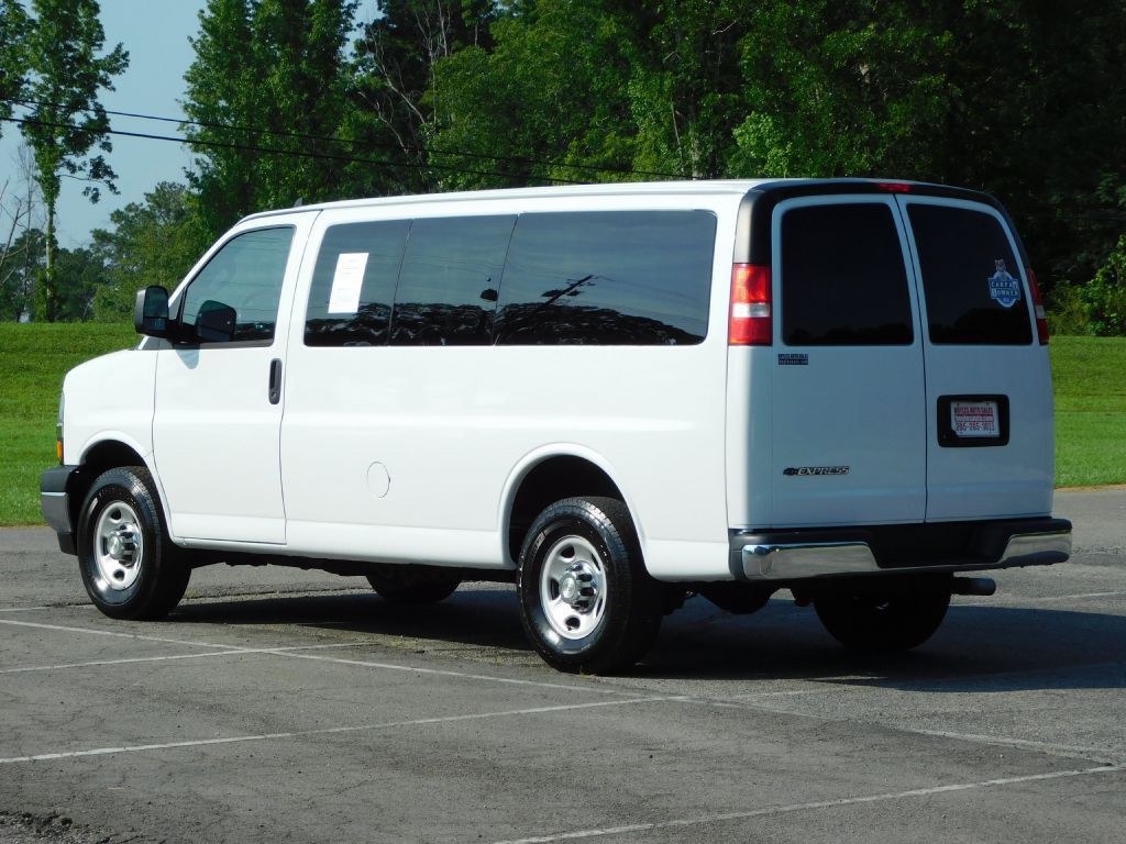 2020 Chevrolet Express Image 6