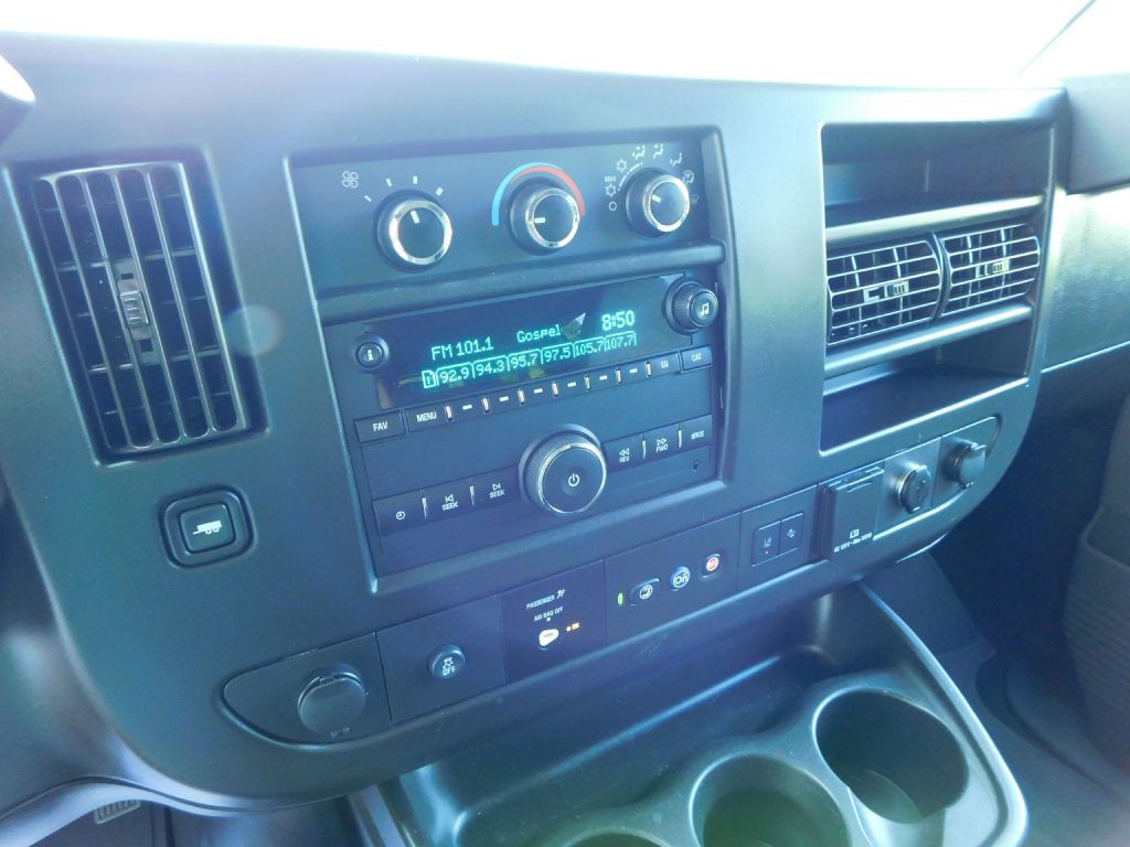 2020 Chevrolet Express Image 13