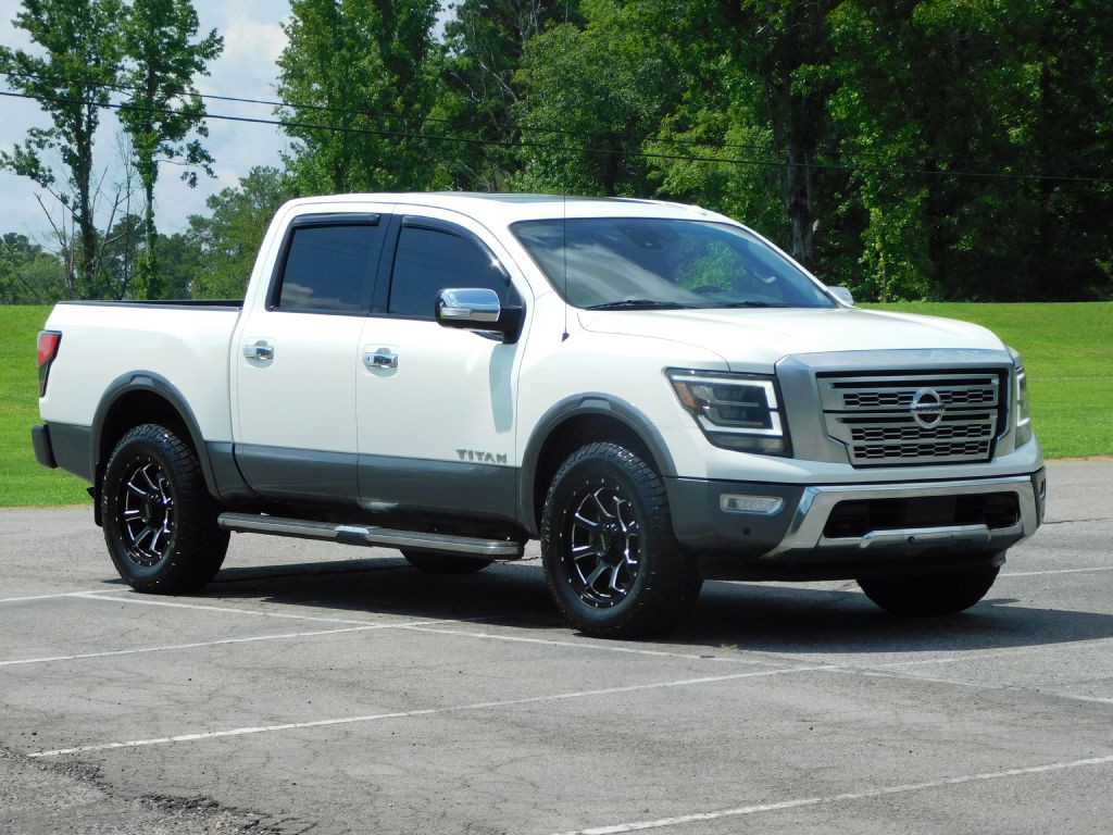 2021 Nissan Titan Image 1