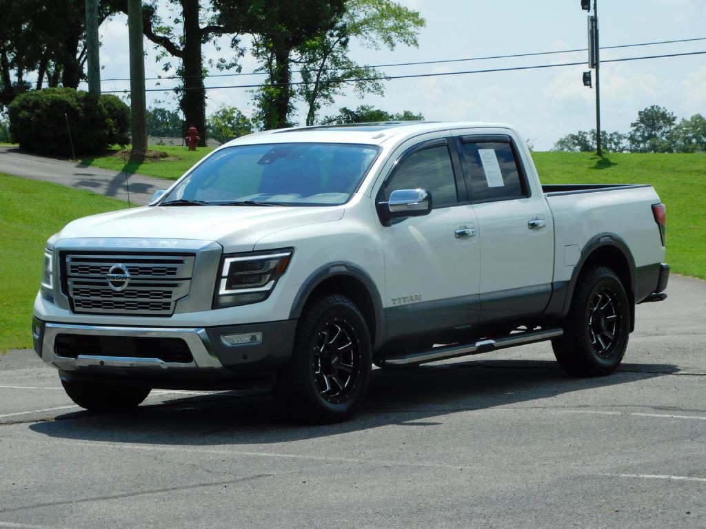 2021 Nissan Titan Image 2