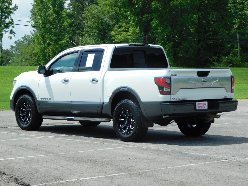 2021 Nissan Titan Image 5