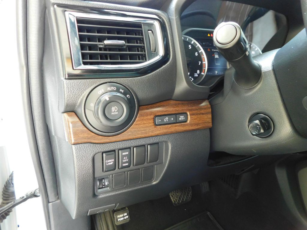 2021 Nissan Titan Image 13