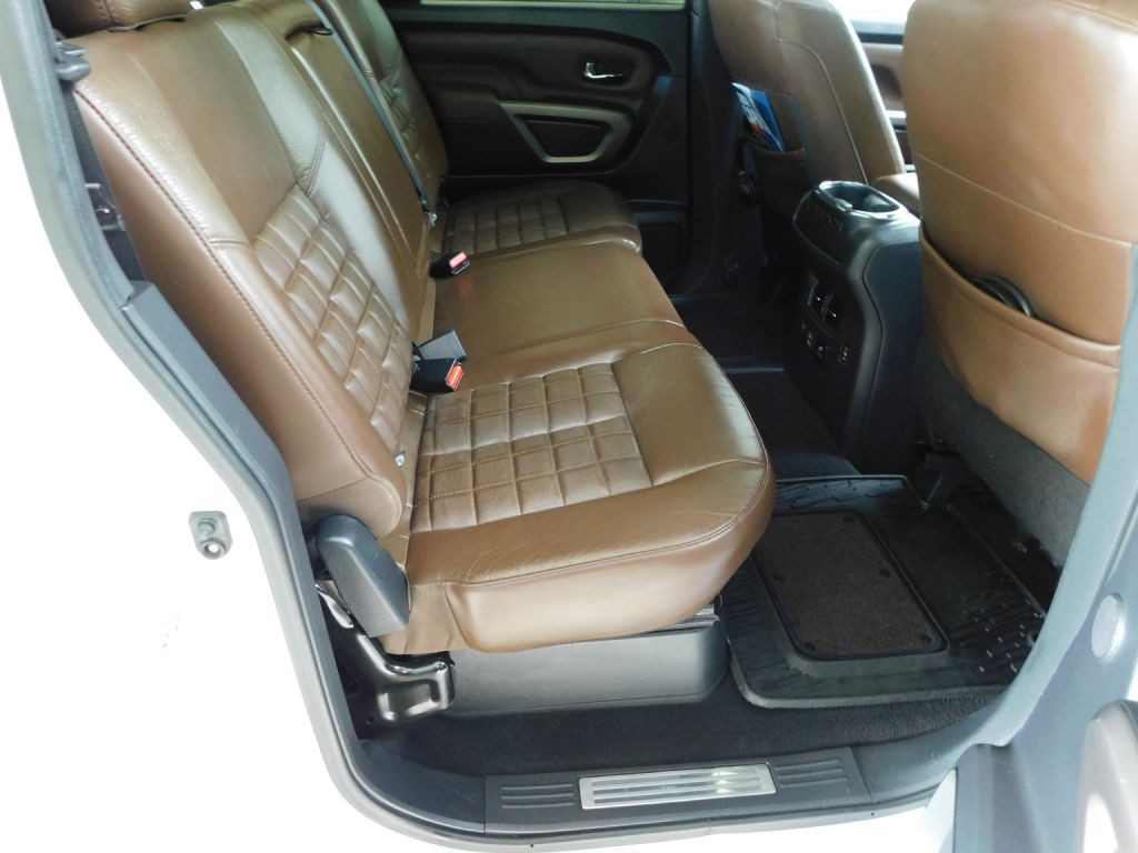 2021 Nissan Titan Image 34