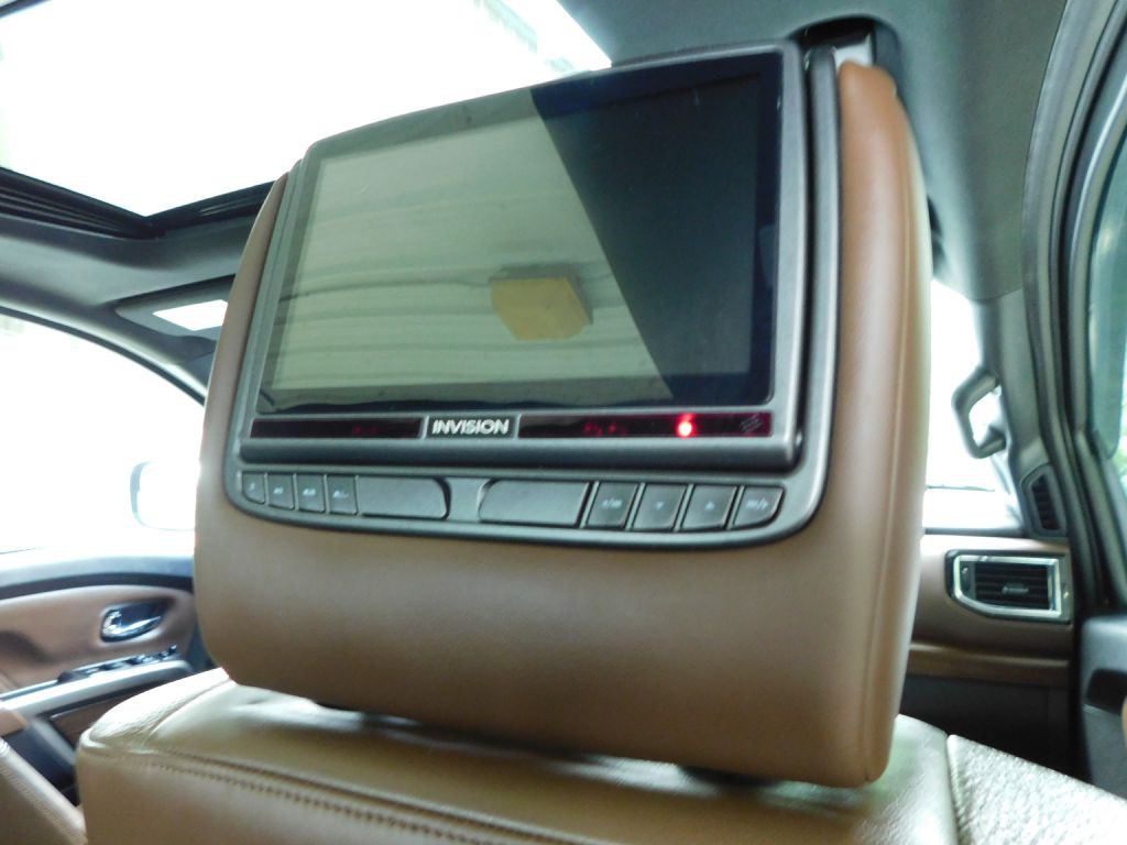 2021 Nissan Titan Image 36