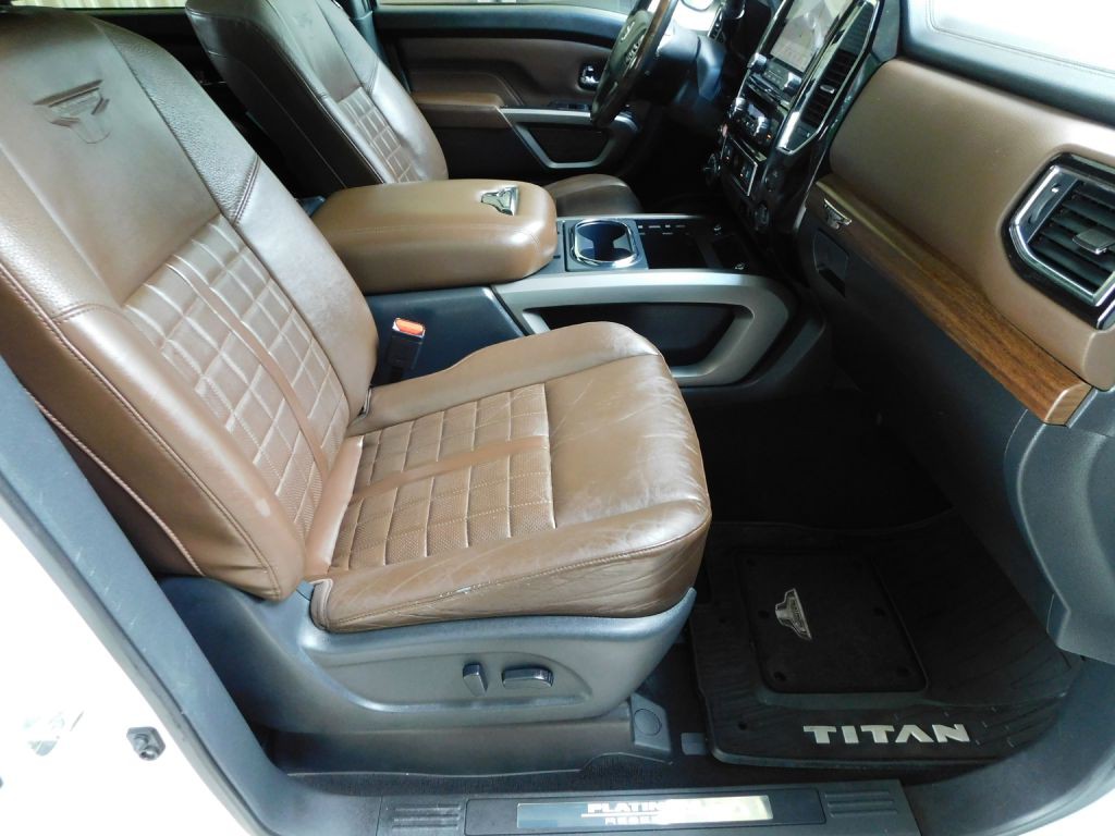 2021 Nissan Titan Image 37