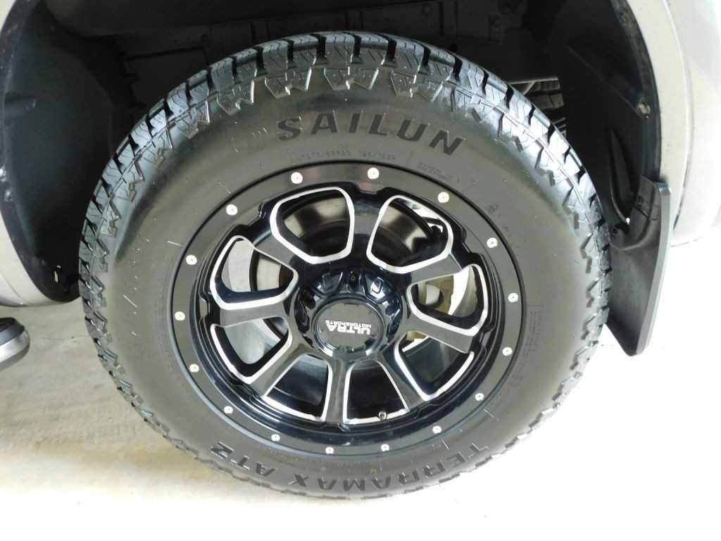 2021 Nissan Titan Image 45