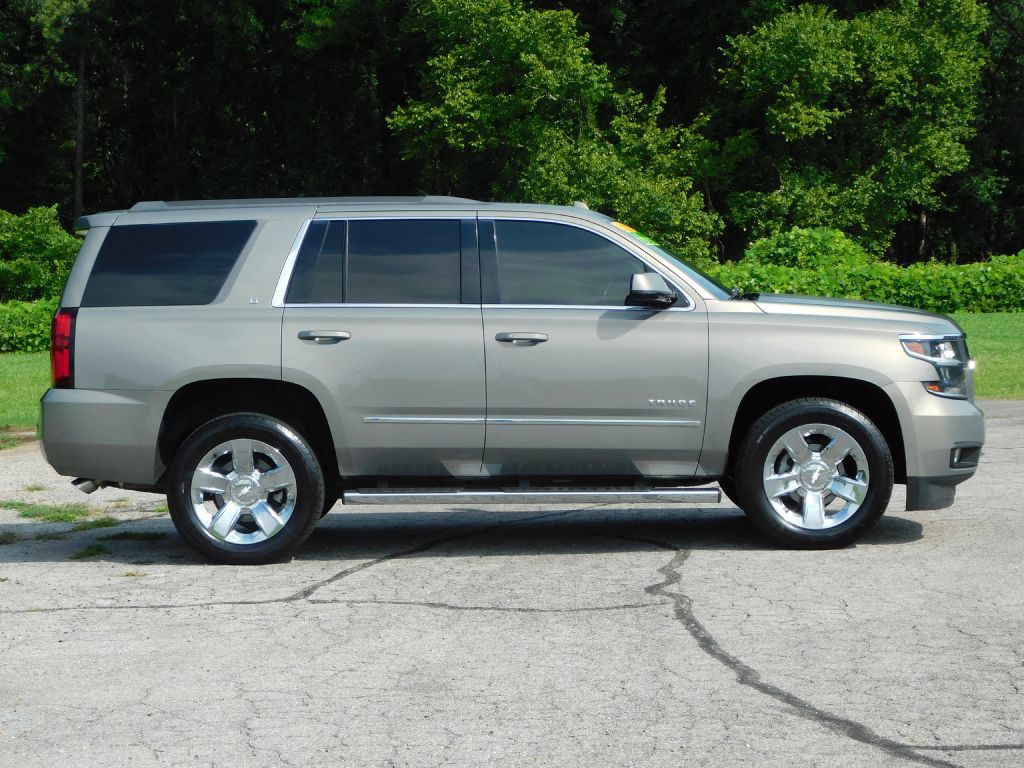 2017 Chevrolet Tahoe Image 3