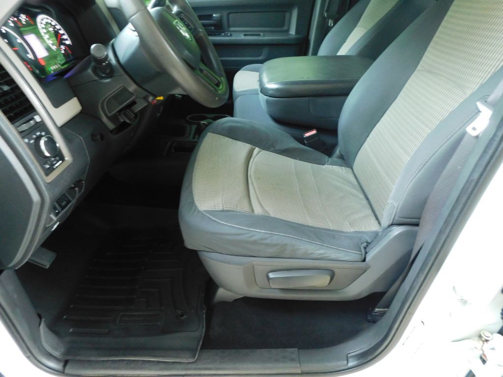2012 Dodge Ram 3500 Image 7