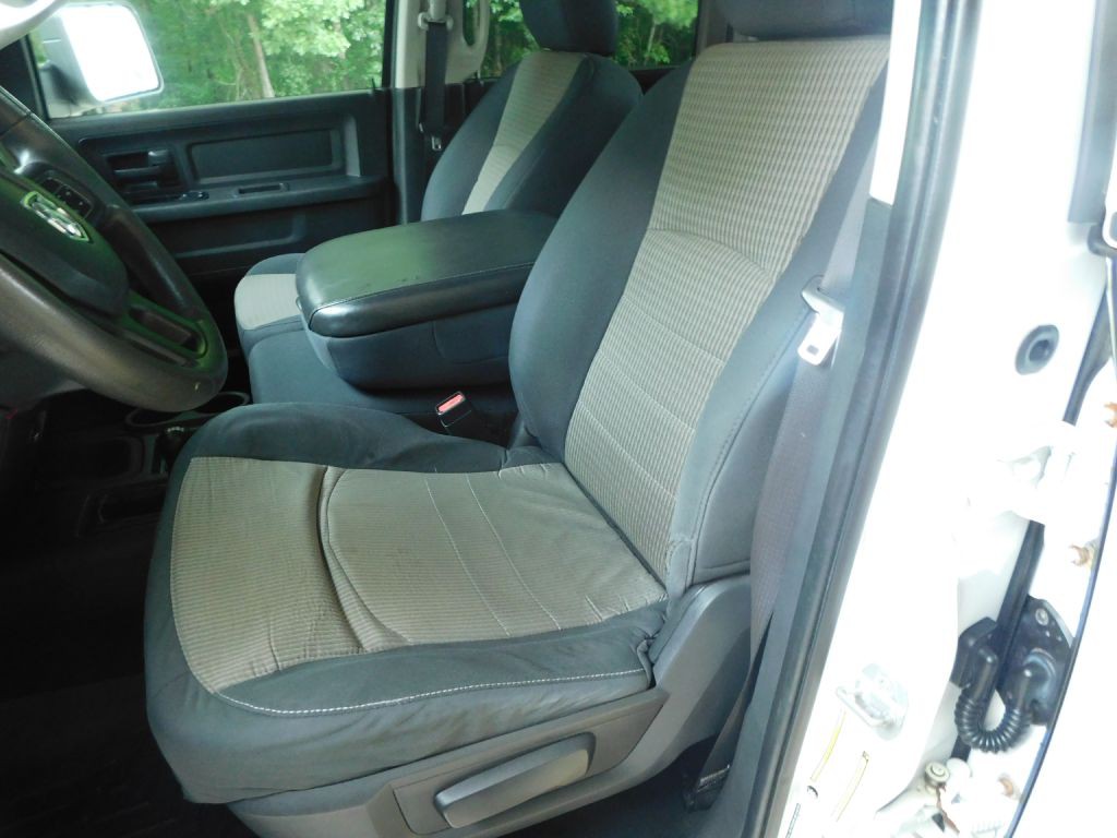 2012 Dodge Ram 3500 Image 8