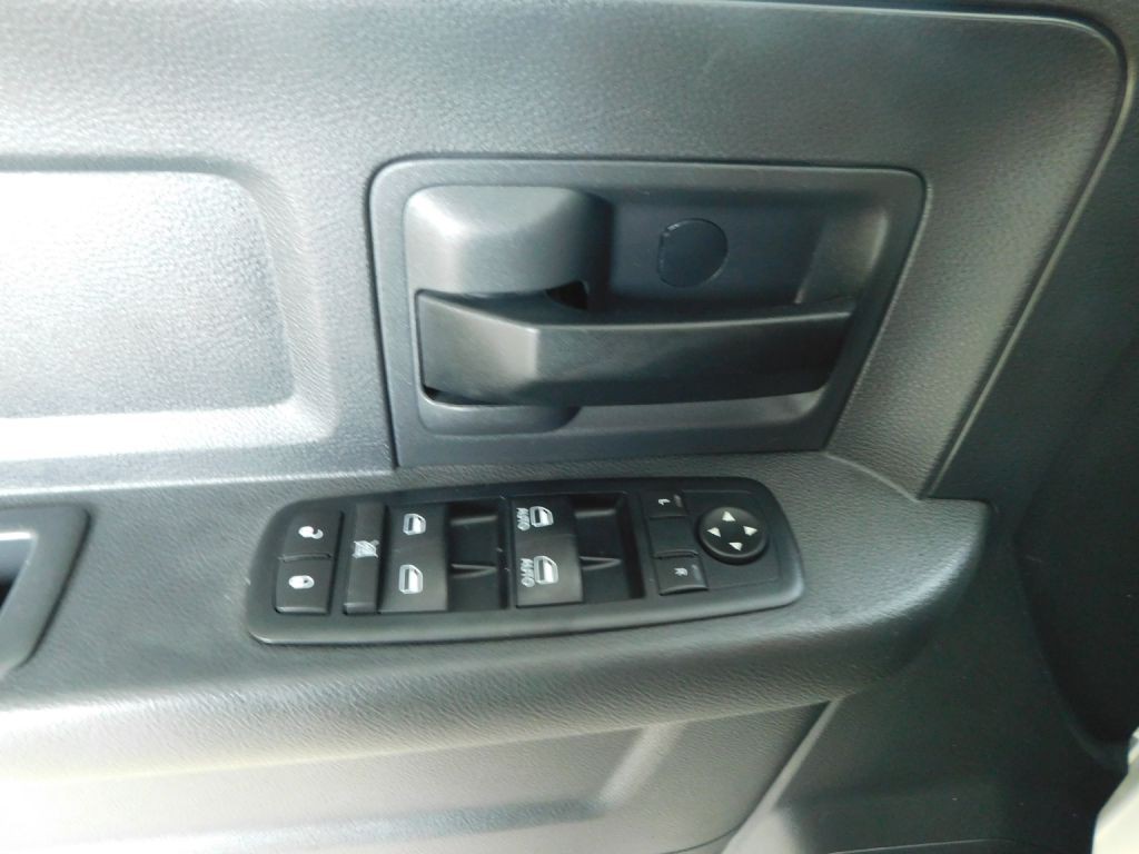 2012 Dodge Ram 3500 Image 18