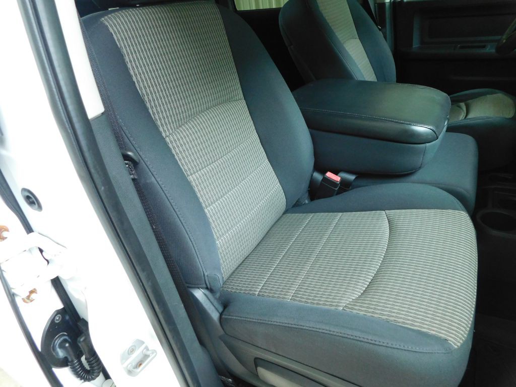 2012 Dodge Ram 3500 Image 24