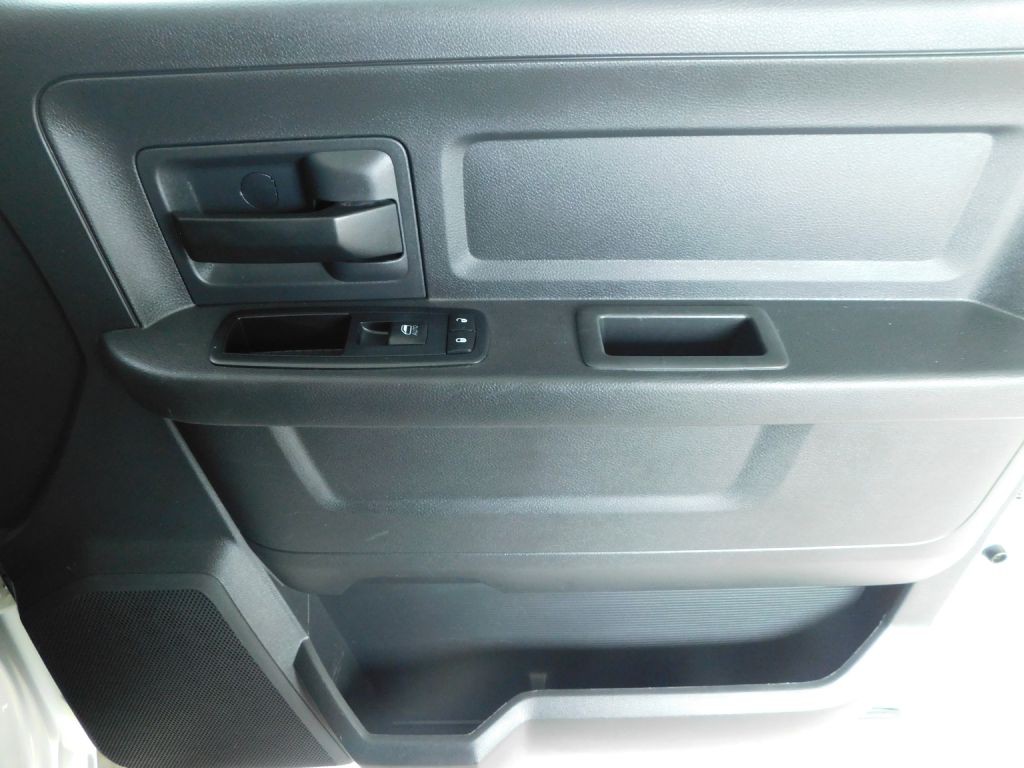 2012 Dodge Ram 3500 Image 25