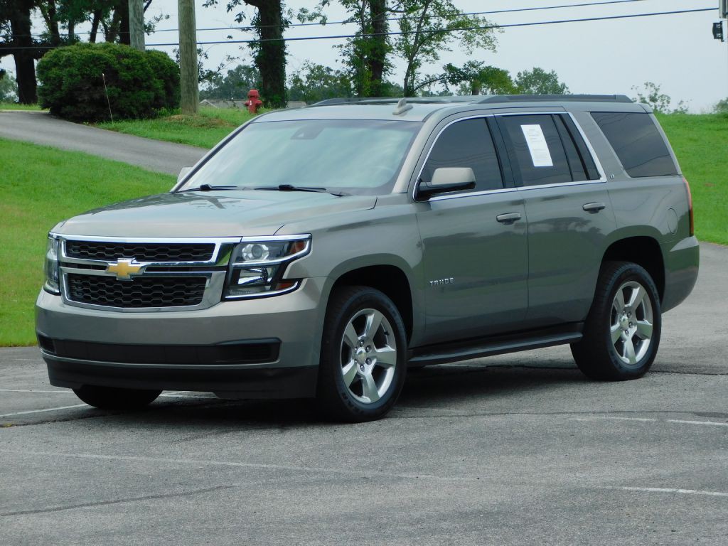2017 Chevrolet Tahoe Image 2