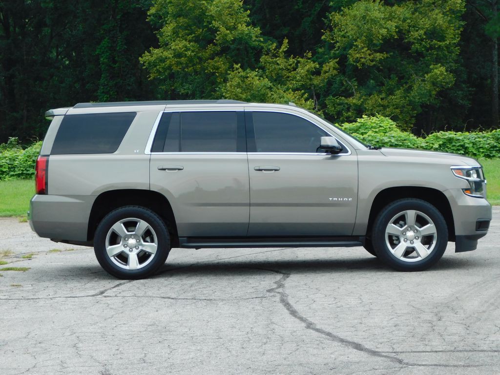 2017 Chevrolet Tahoe Image 3