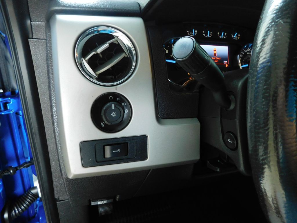 2011 Ford F-150 Image 12