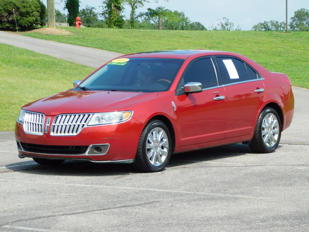 2011 Lincoln MKZ Image 2