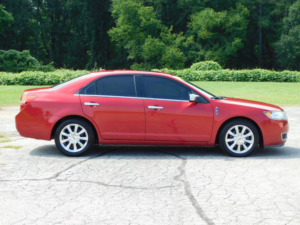 2011 Lincoln MKZ Image 3