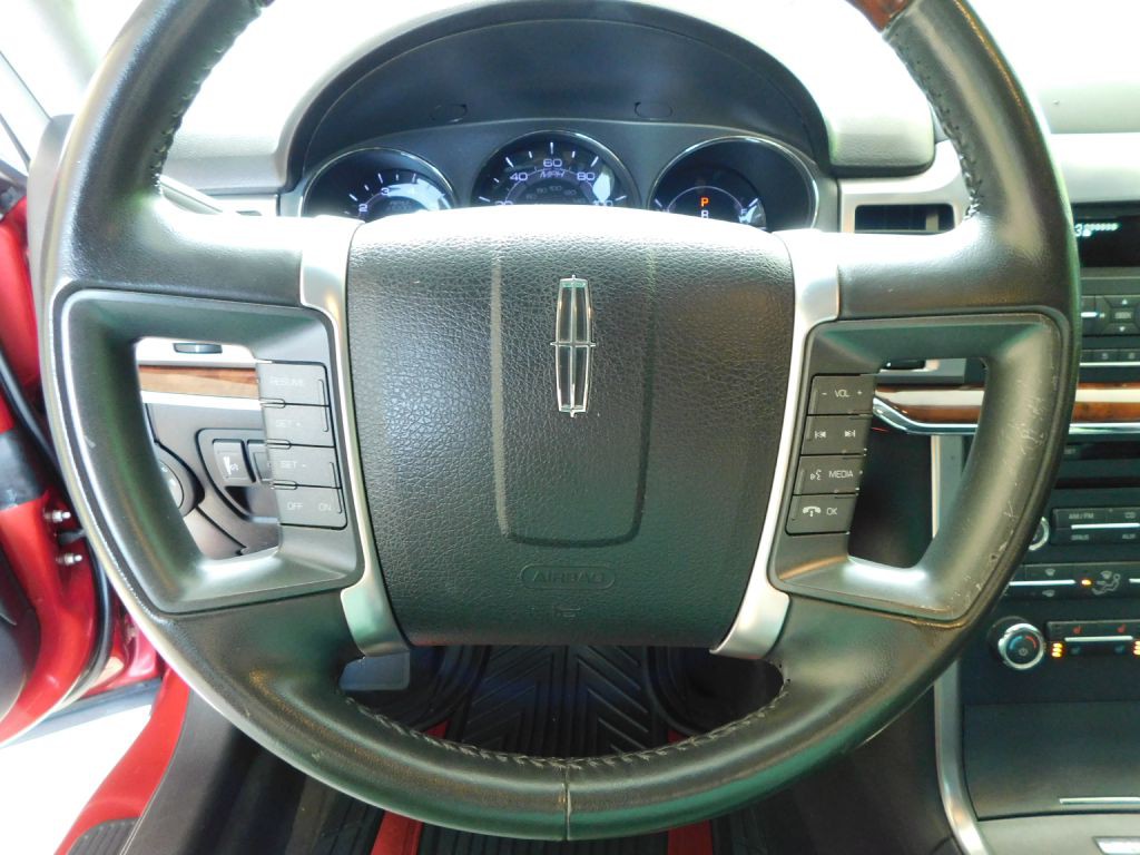 2011 Lincoln MKZ Image 11