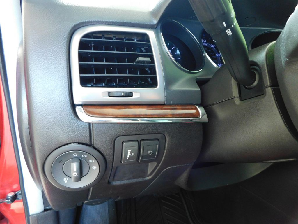 2011 Lincoln MKZ Image 12