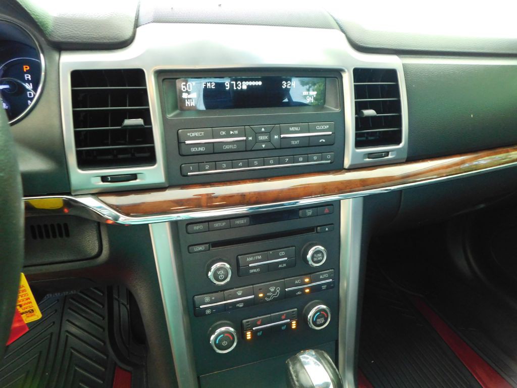 2011 Lincoln MKZ Image 13