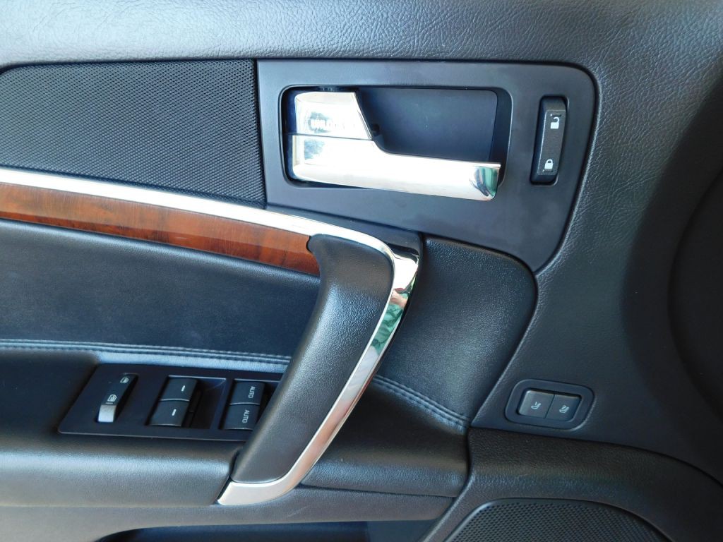 2011 Lincoln MKZ Image 20