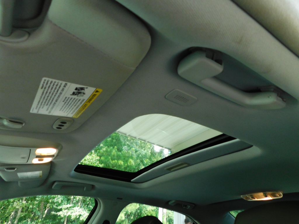 2011 Lincoln MKZ Image 21