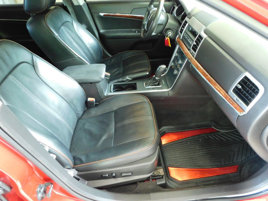2011 Lincoln MKZ Image 26