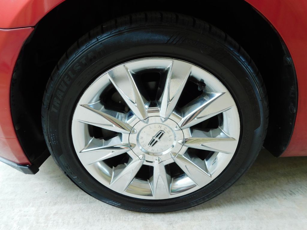 2011 Lincoln MKZ Image 32