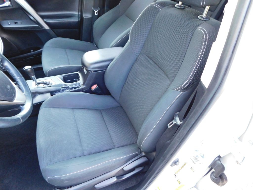 2018 Toyota Rav4 Image 8