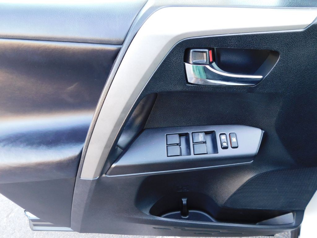 2018 Toyota Rav4 Image 22