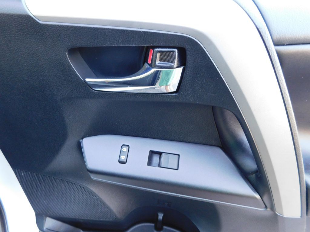 2018 Toyota Rav4 Image 33