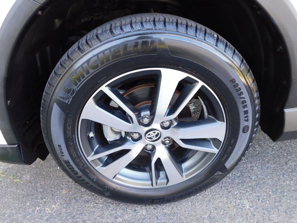 2018 Toyota Rav4 Image 36