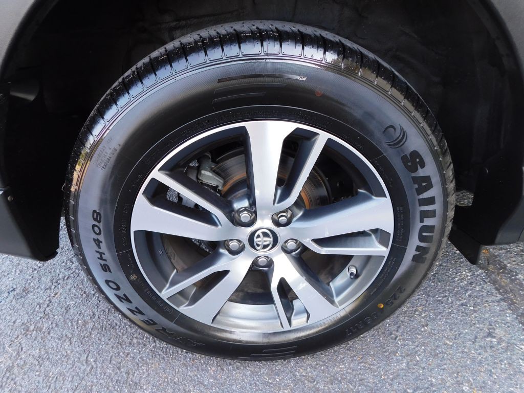 2018 Toyota Rav4 Image 38