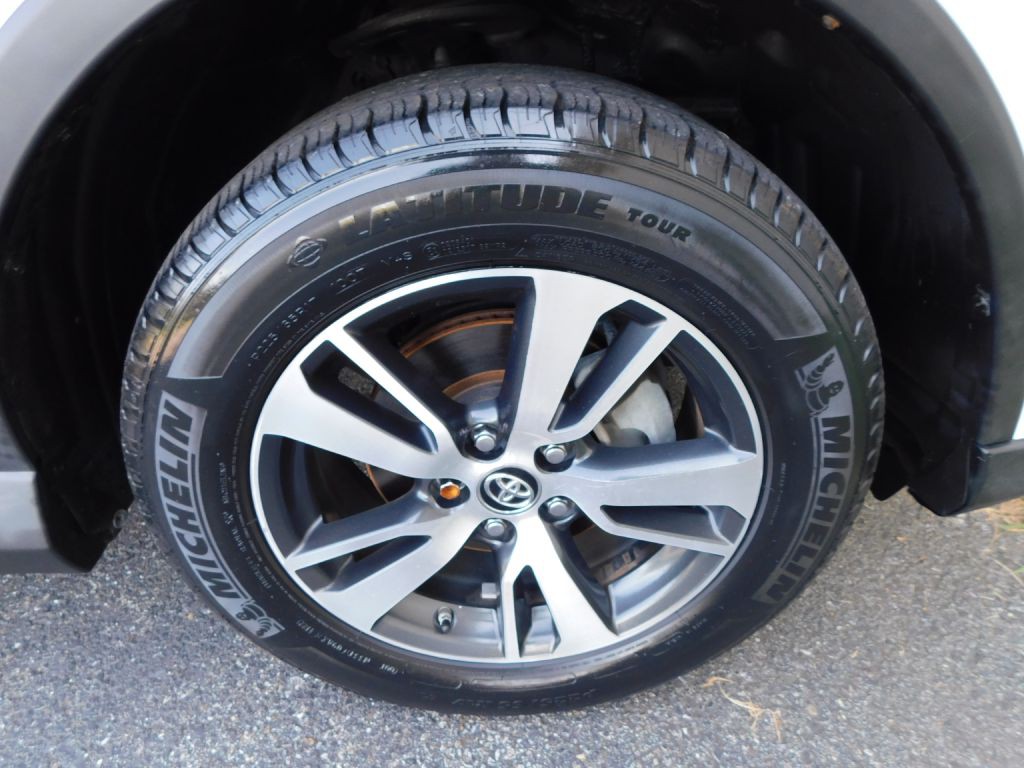2018 Toyota Rav4 Image 39