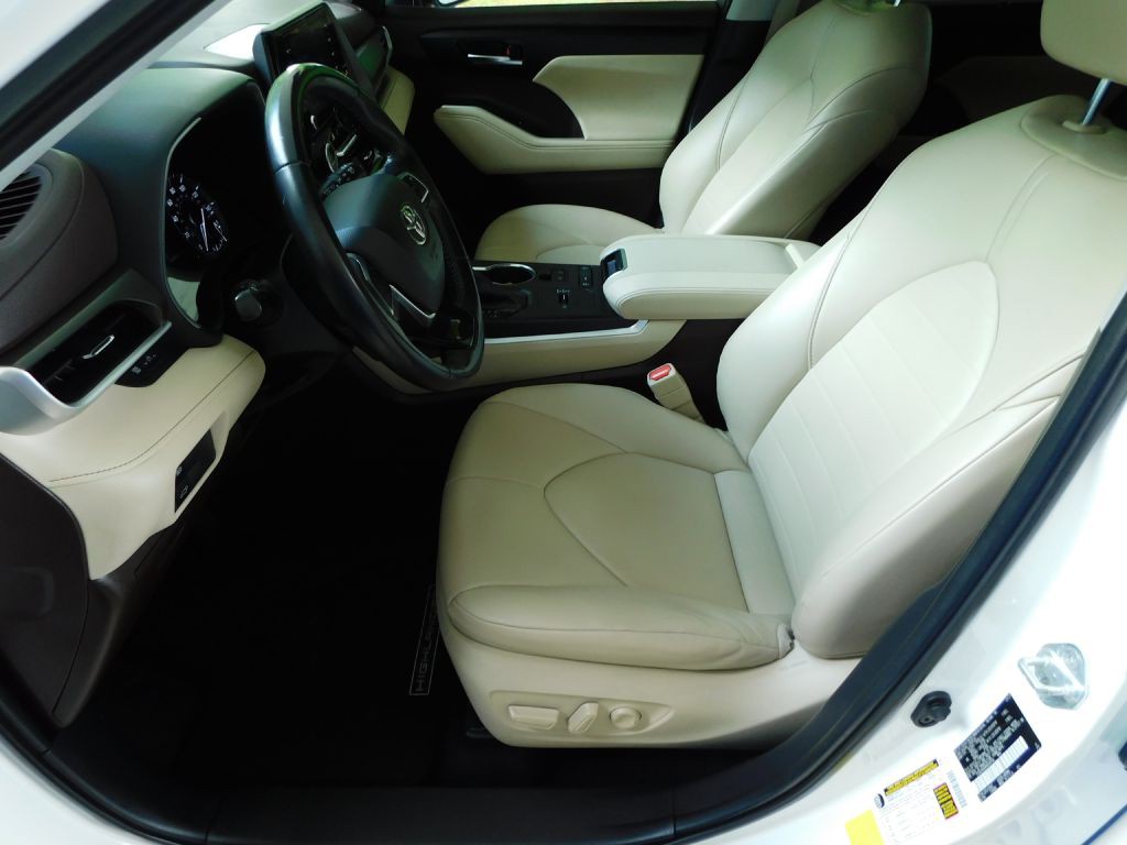 2021 Toyota Highlander Image 7