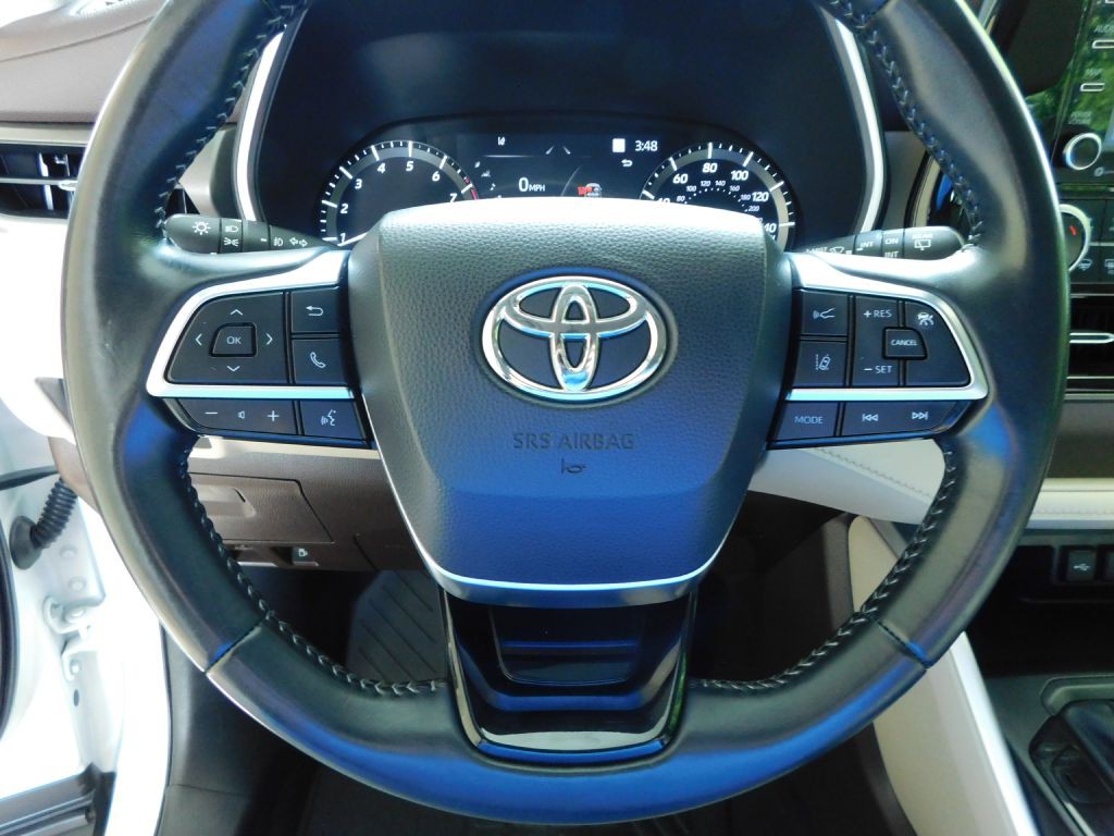 2021 Toyota Highlander Image 11