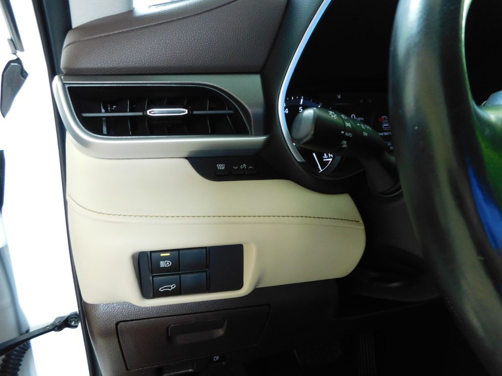 2021 Toyota Highlander Image 12