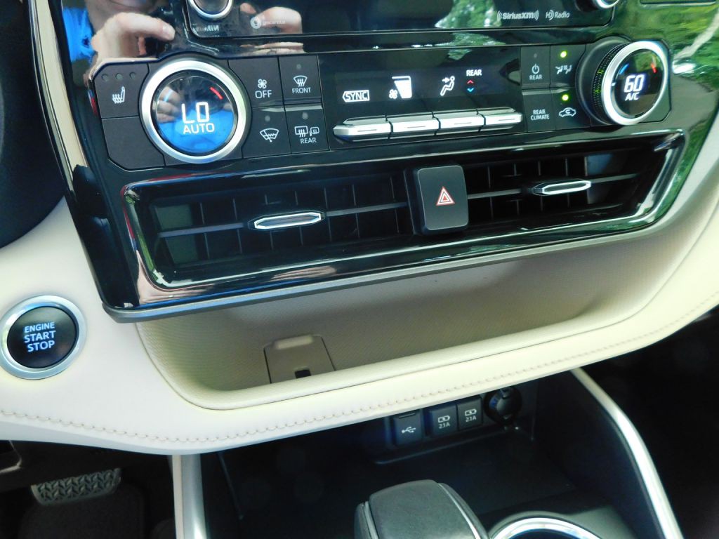 2021 Toyota Highlander Image 15