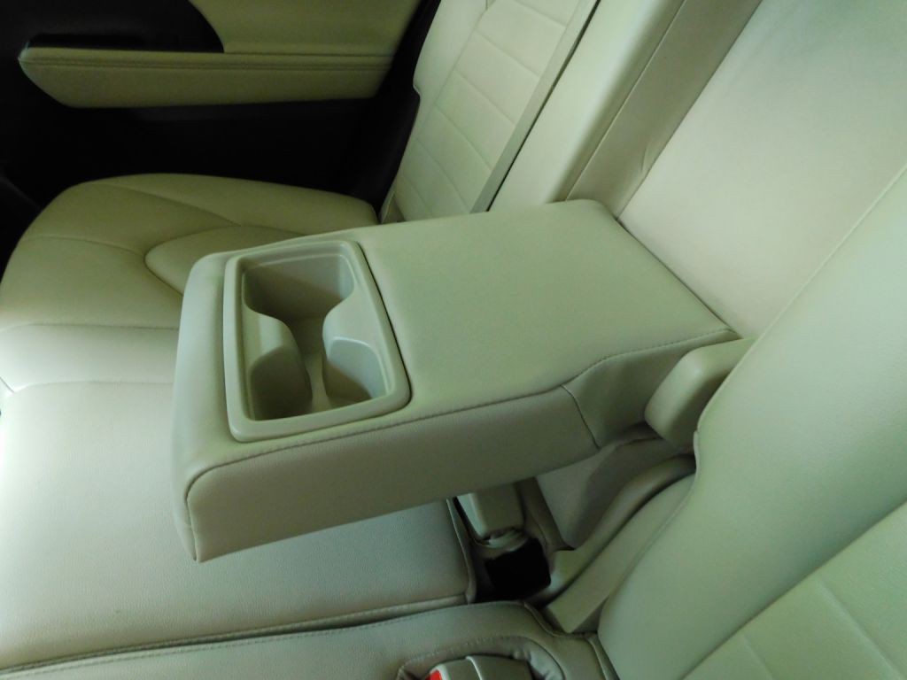 2021 Toyota Highlander Image 26