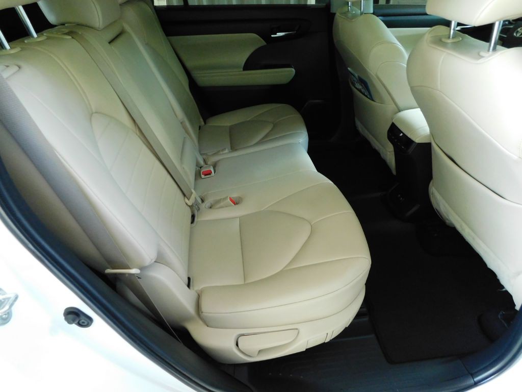 2021 Toyota Highlander Image 33