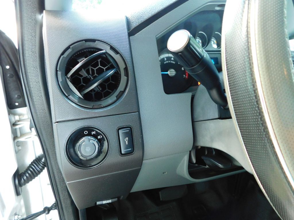 2015 Ford F-250 Image 12