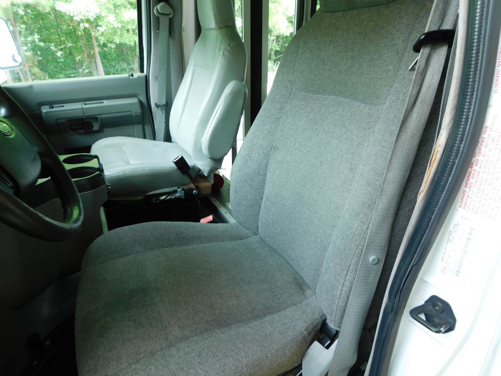 2014 Ford Econoline Image 9