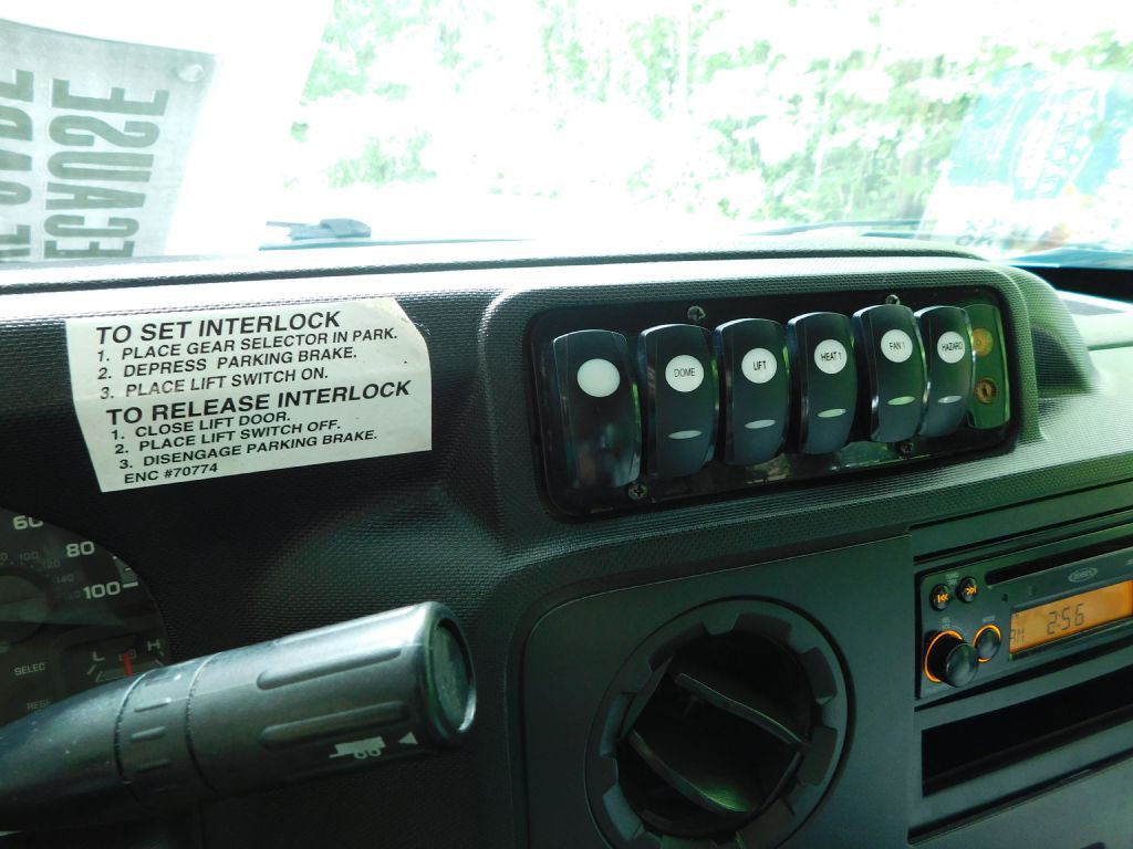 2014 Ford Econoline Image 15