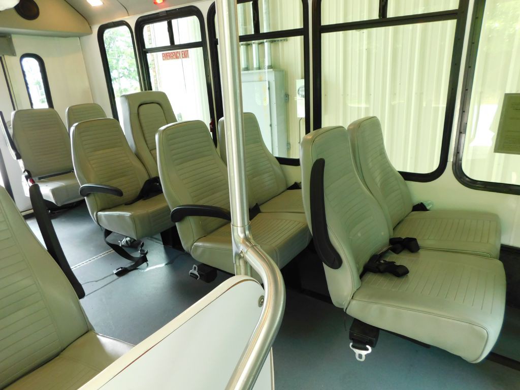 2014 Ford Econoline Image 29
