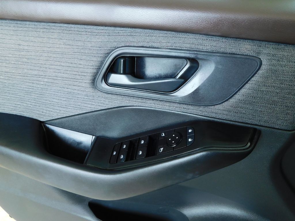 2023 Nissan Rogue Image 20