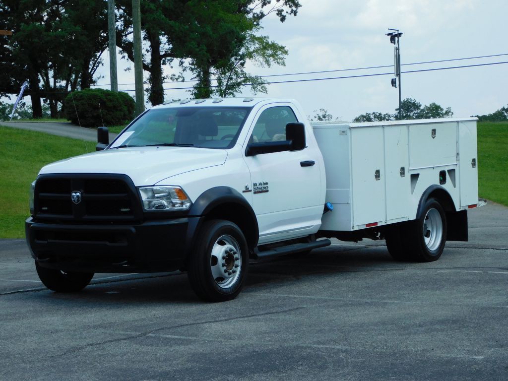 2018 RAM 5500 Image 2