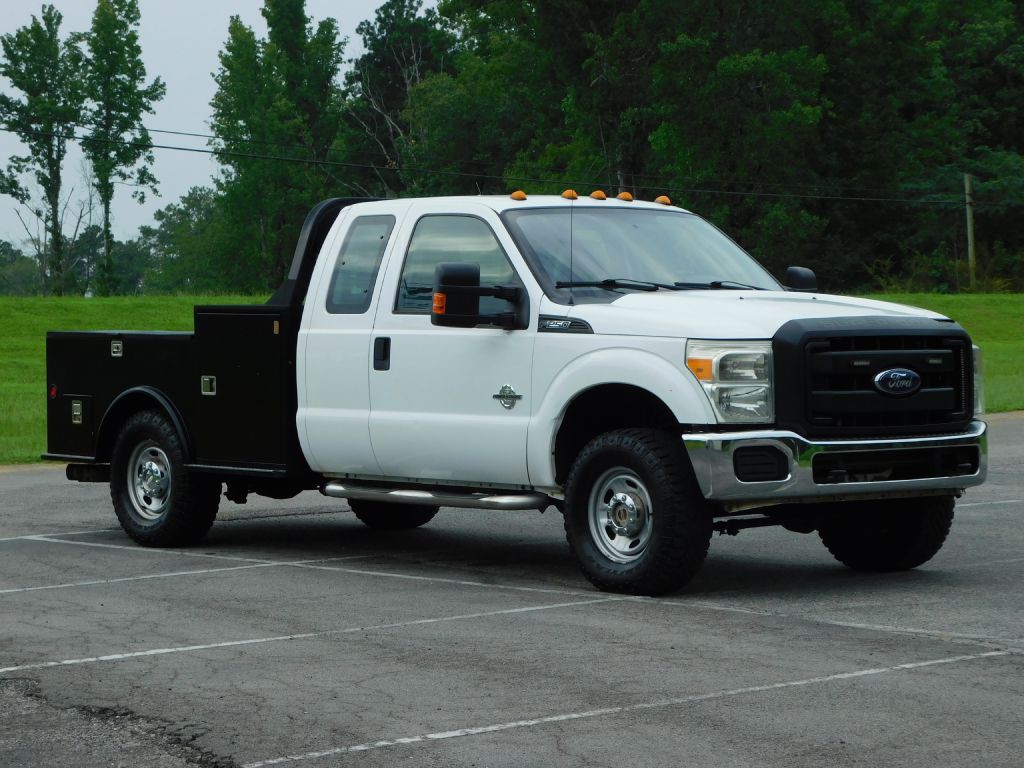 2013 Ford F-250 Image 1