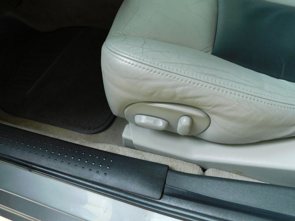 2005 Cadillac CTS Image 9
