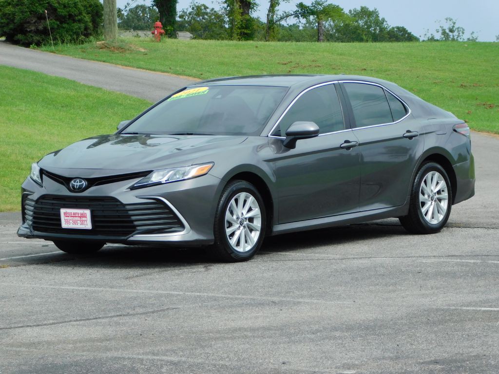 2021 Toyota Camry Image 2